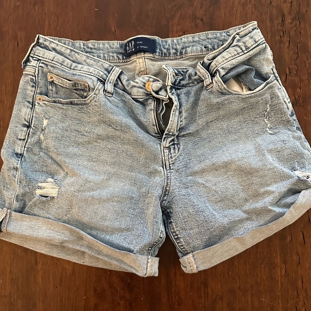 Gap shorts